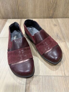 NAOT Miro Burgundy Slip-On Dress Shoes Leather Comfort Israel